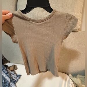 American Eagle Outfitters Taupe Short Sleeve Tee